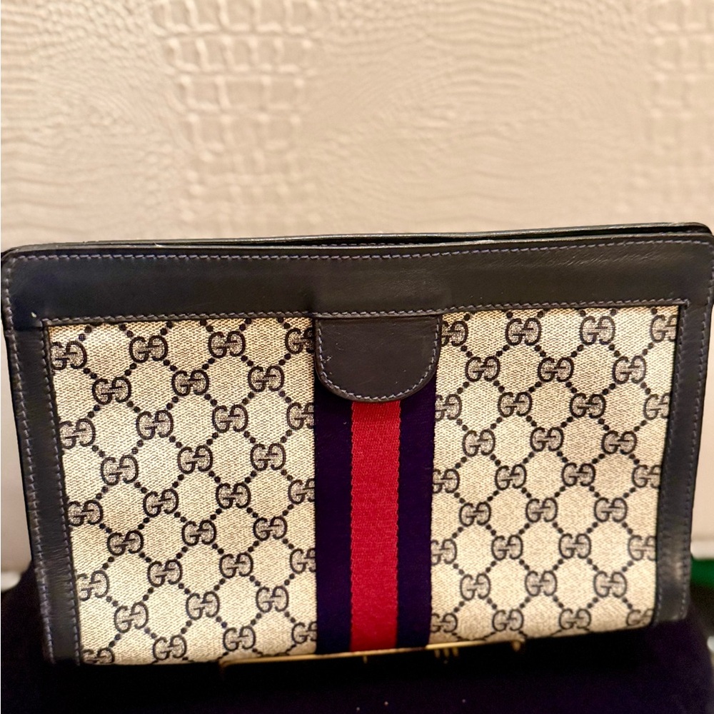 Gucci Vintage GG PVC Navy Clutch Pouch - Picture 2 of 14